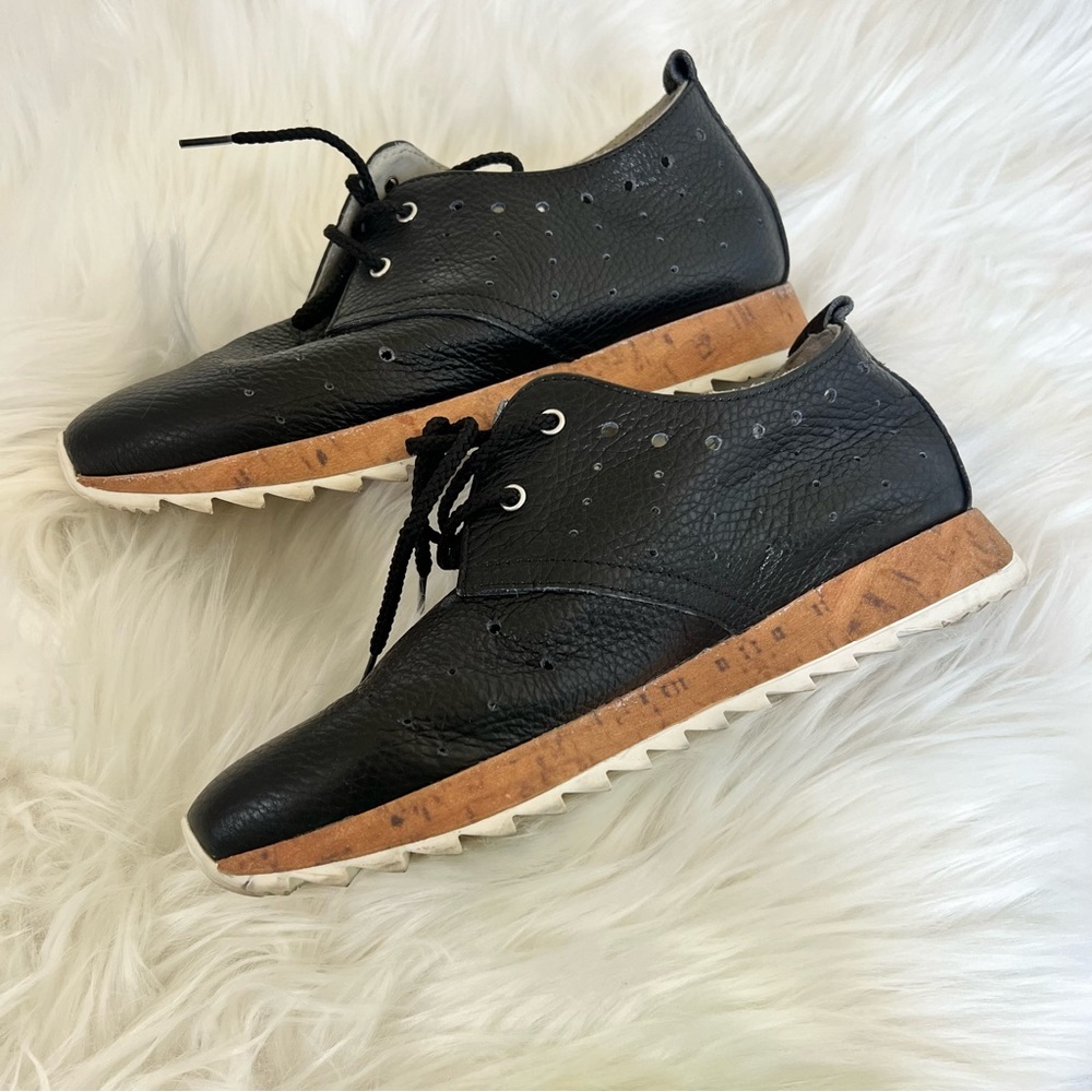 Atliers black Leather Lace up sneaker loafers sz 36